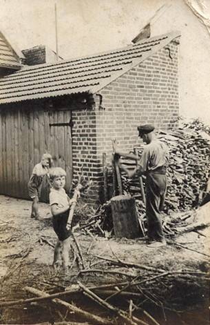        Zdj: 85 
Dodane: 2005.10.9