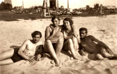        Zdj: 1045 
Dodane: 2010.03.22